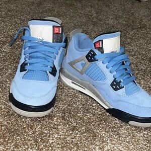 Unc Jordan 4’s